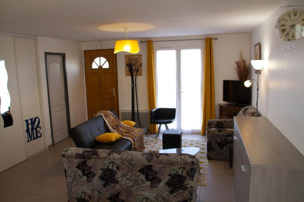 Vila Les Lauriers De Lomagne Lavit Exteriér fotografie