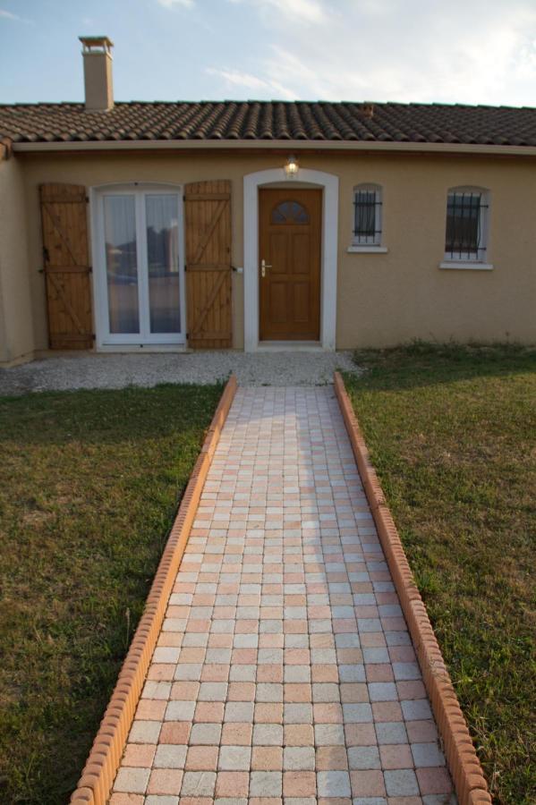 Vila Les Lauriers De Lomagne Lavit Exteriér fotografie